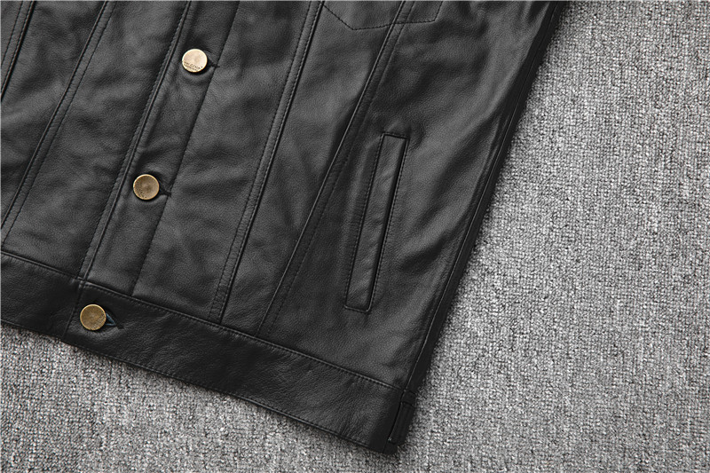 Phối đồ với áo da nam